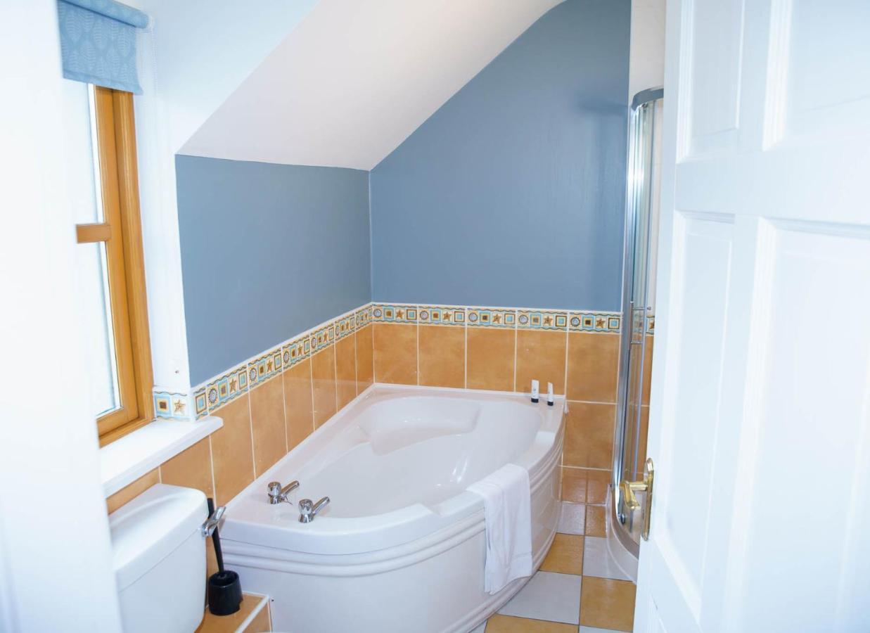 Dingle Courtyard Cottages 4 Bed By Trident Holiday Homes 외부 사진